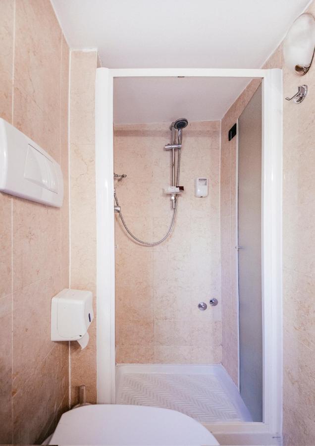 Small Classic Double or Twin Room,1002583164:JPEG