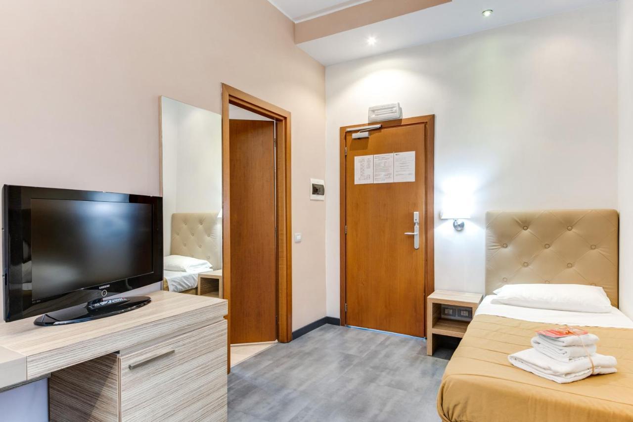 Essential Room,1034217038:JPEG