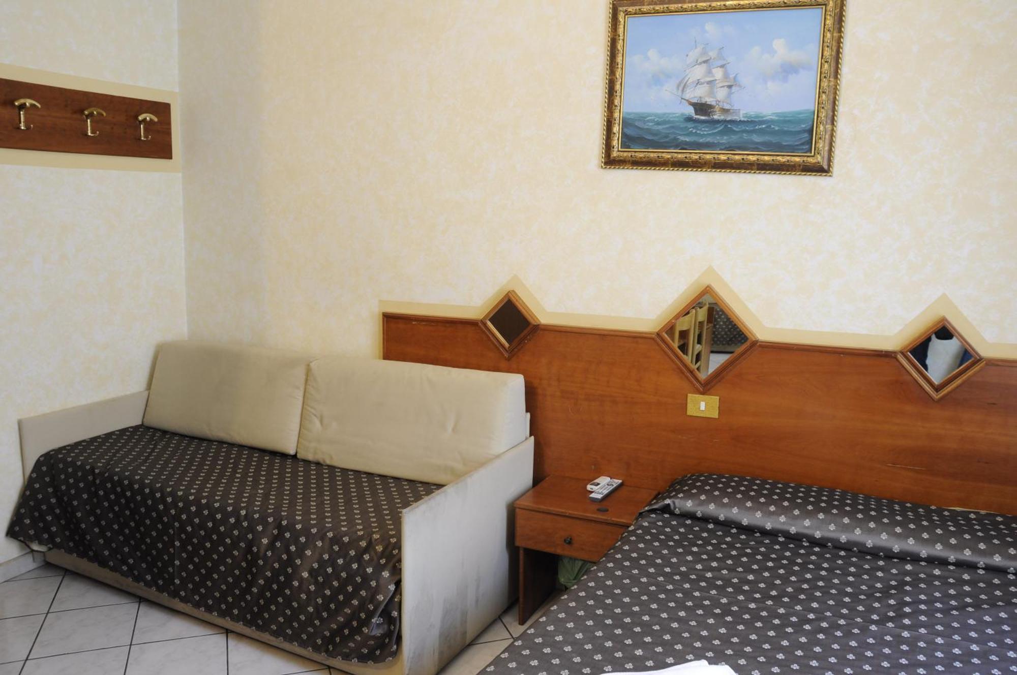 Double Room Private Bathroom