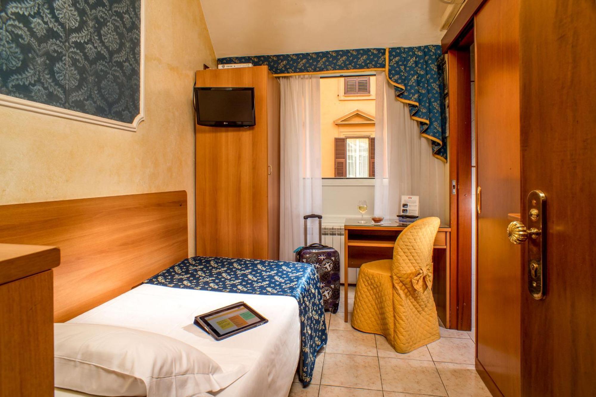 Single Room,317308321:JPEG