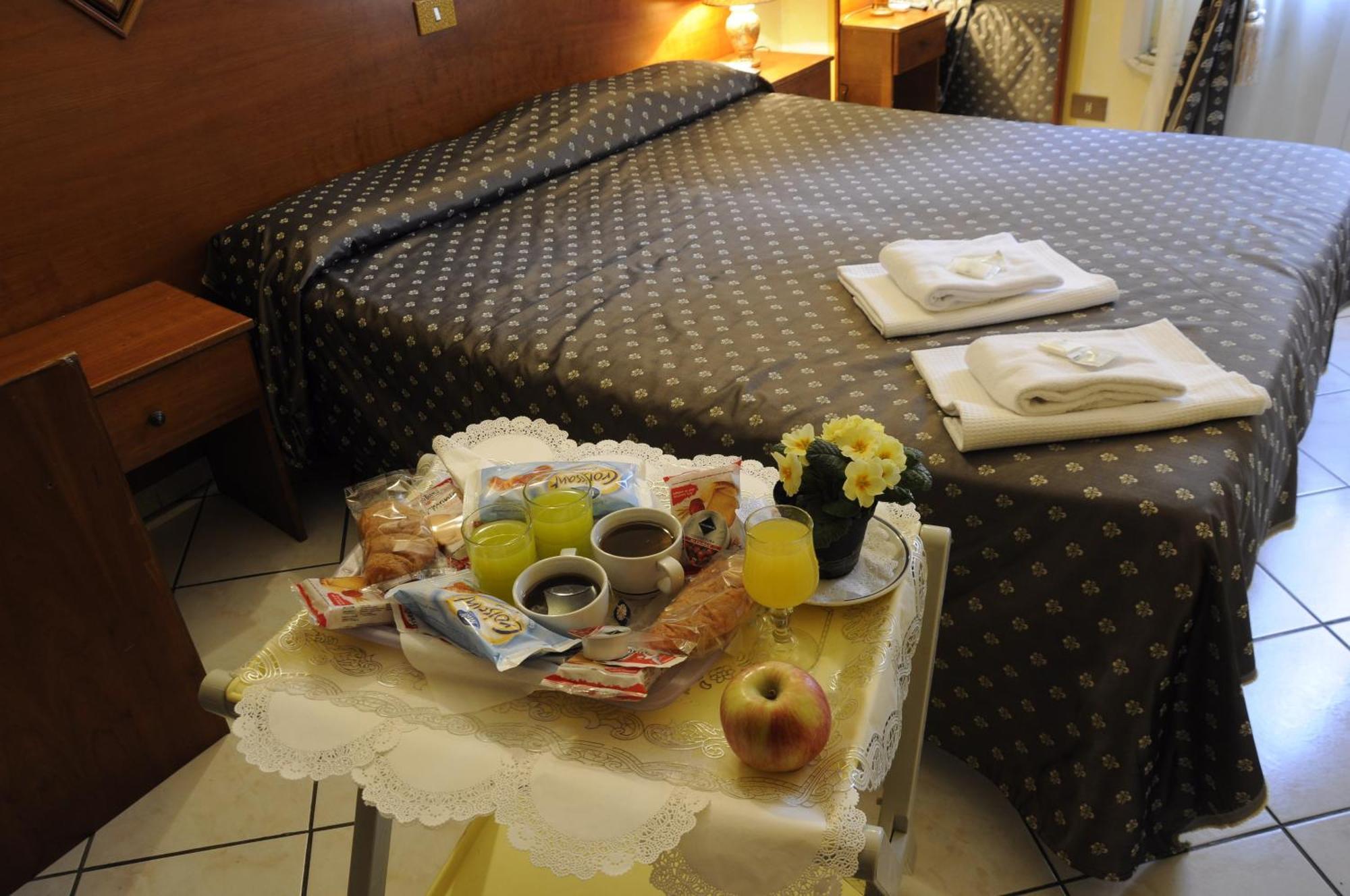 Double Room Private Bathroom