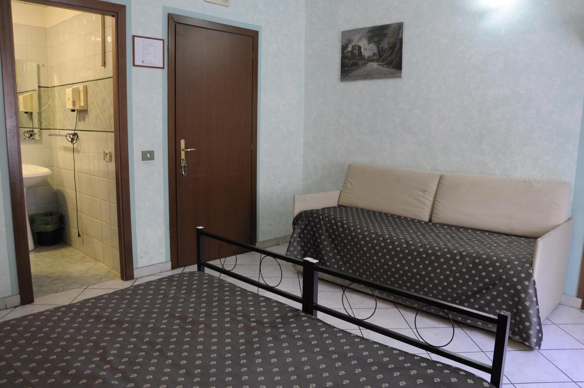 Double Room Private Bathroom