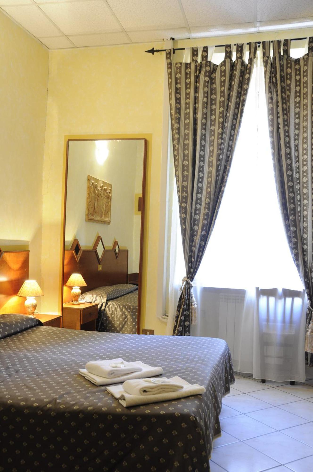 Double Room Private Bathroom