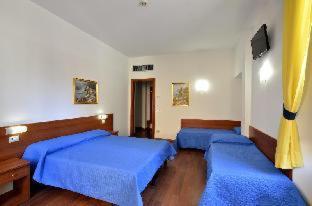Classic Quadruple Room