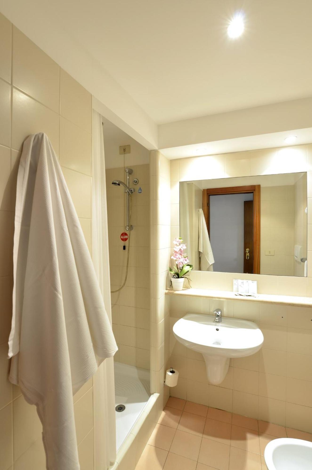 Classic Quadruple Room