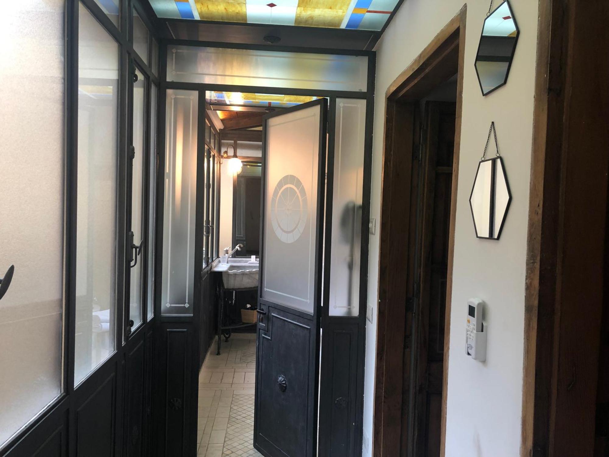 Two-Bedroom Apartment Terrace Annex