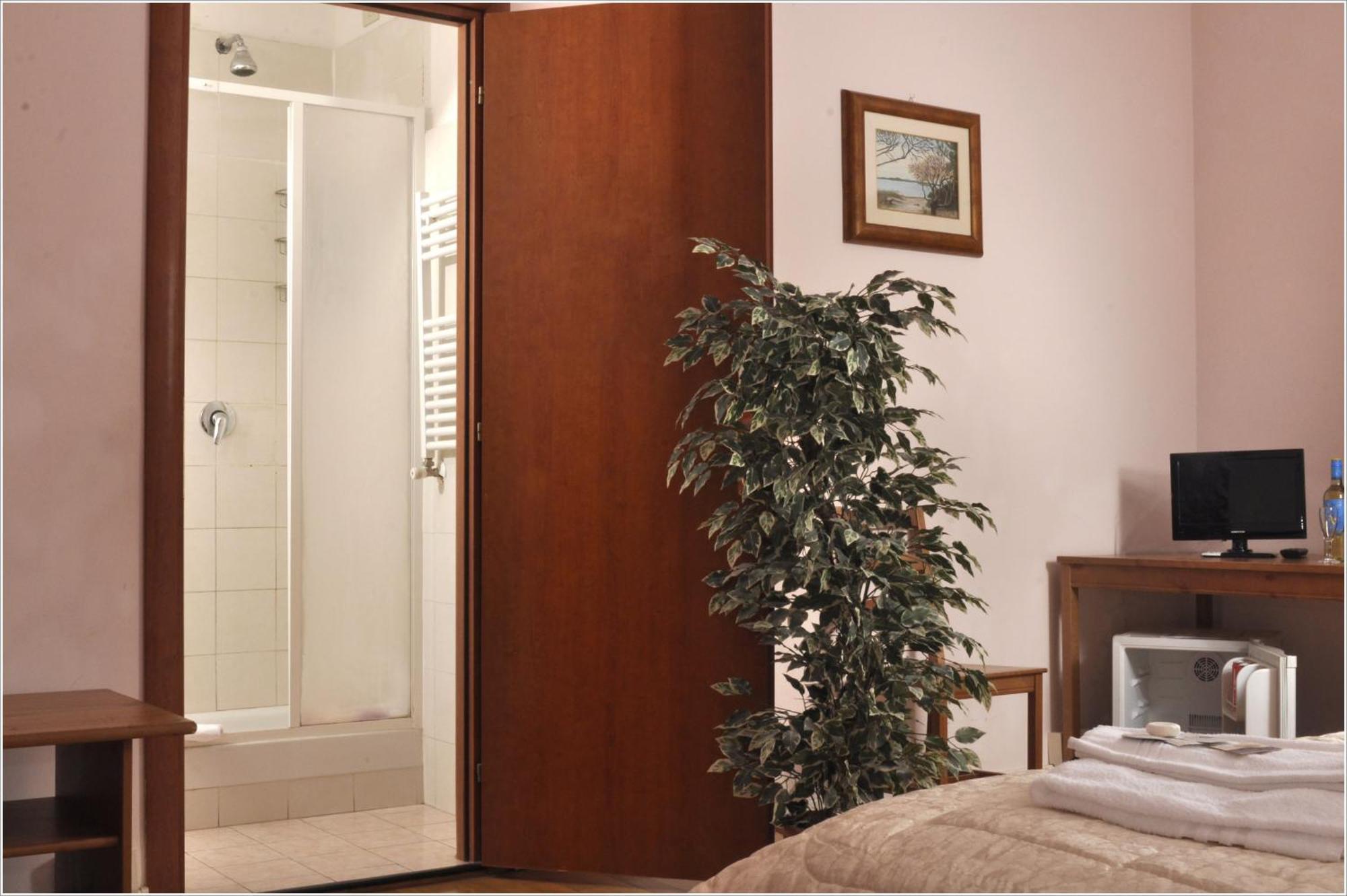 Triple Room Private Internal Bathroom