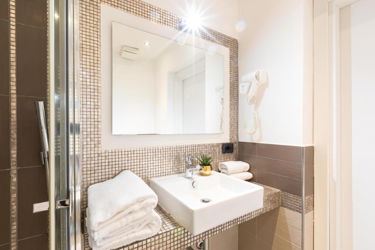 Small Double or Twin Room