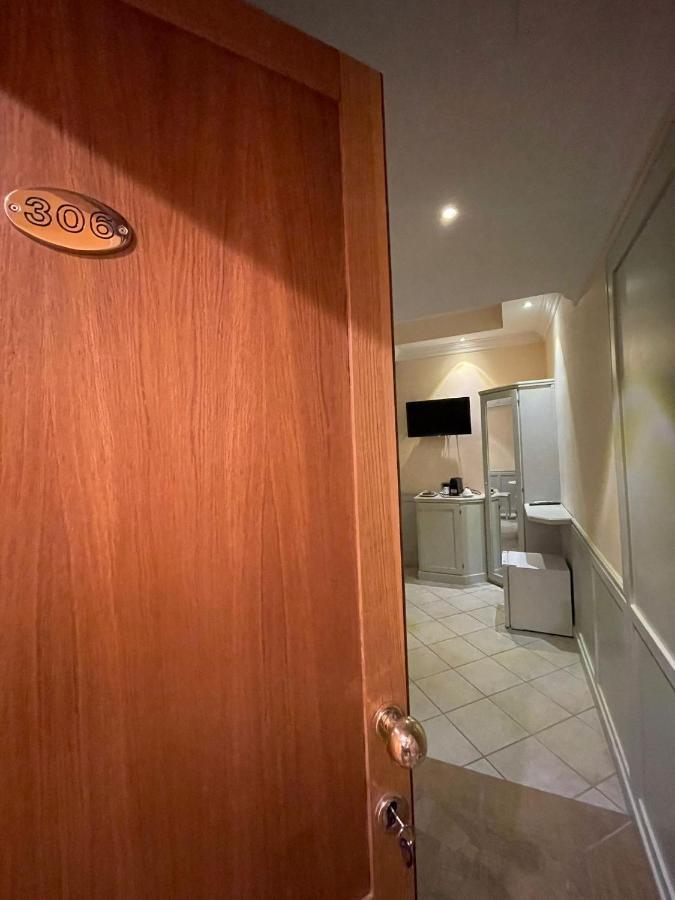 Superior Deluxe Double or Twin Room