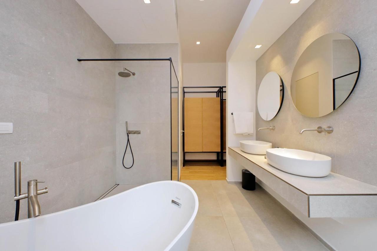 Deluxe King Room,1270656775:JPEG