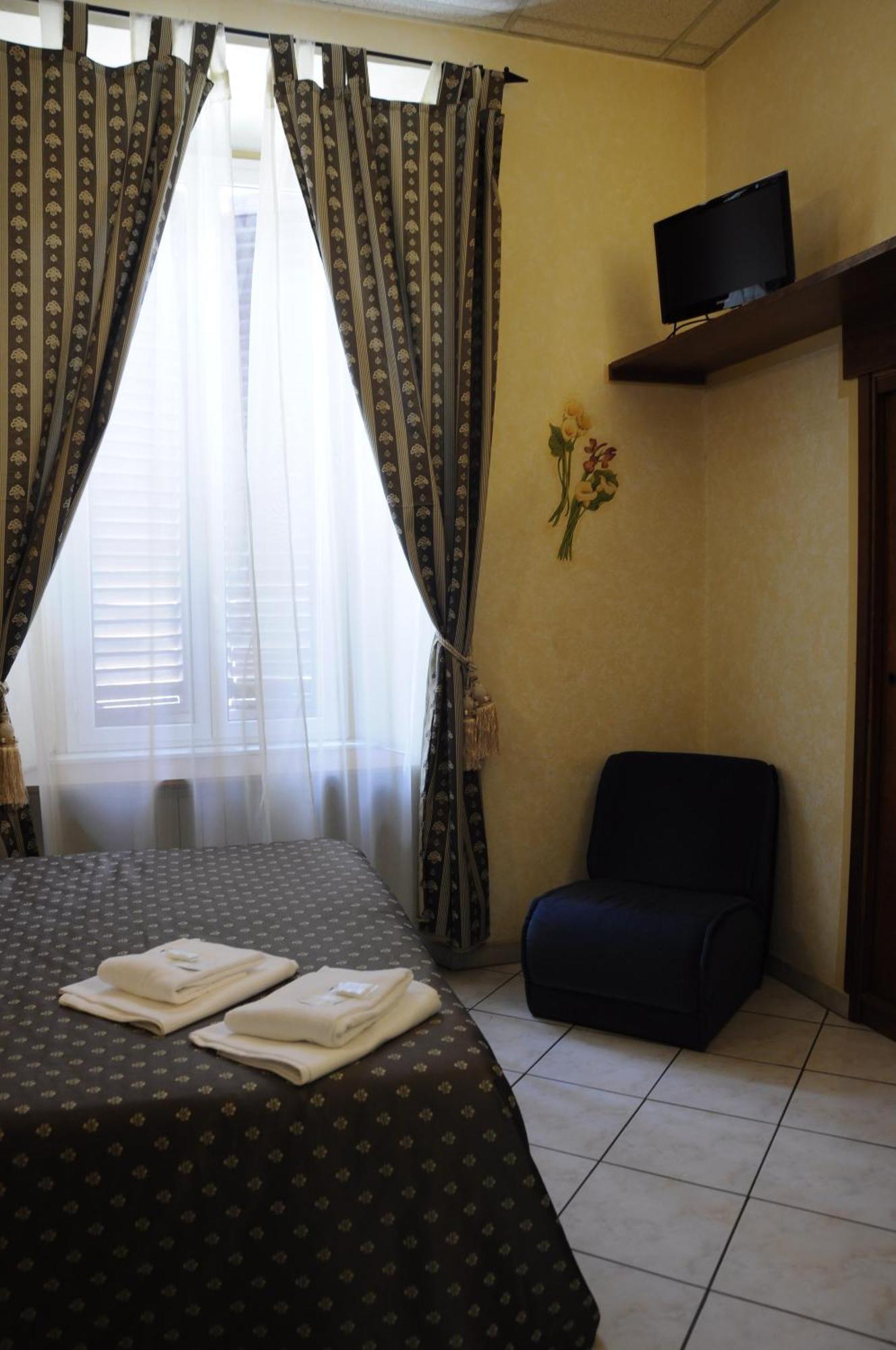 Double Room Private Bathroom