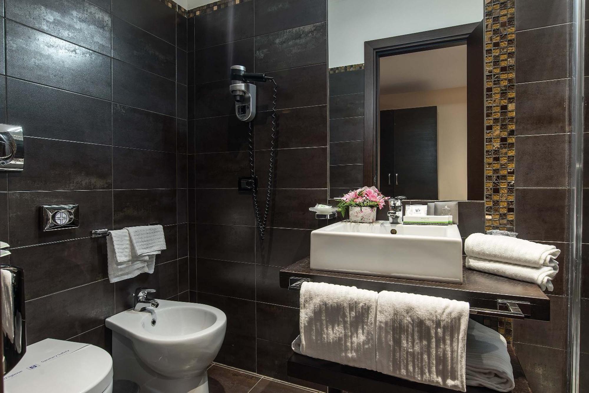 Large Double or Twin Room,1324365295:JPEG