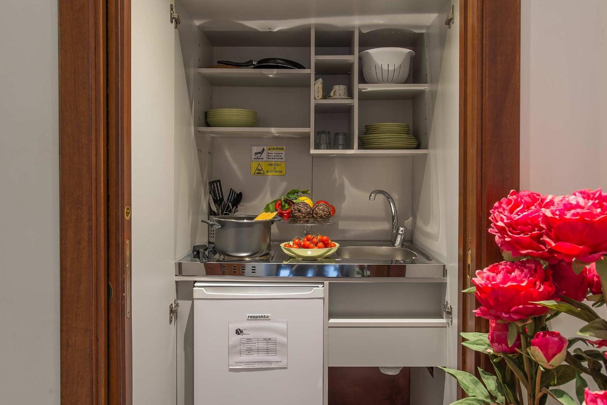 One-Bedroom Apartment - Annex,1279683088:JPEG