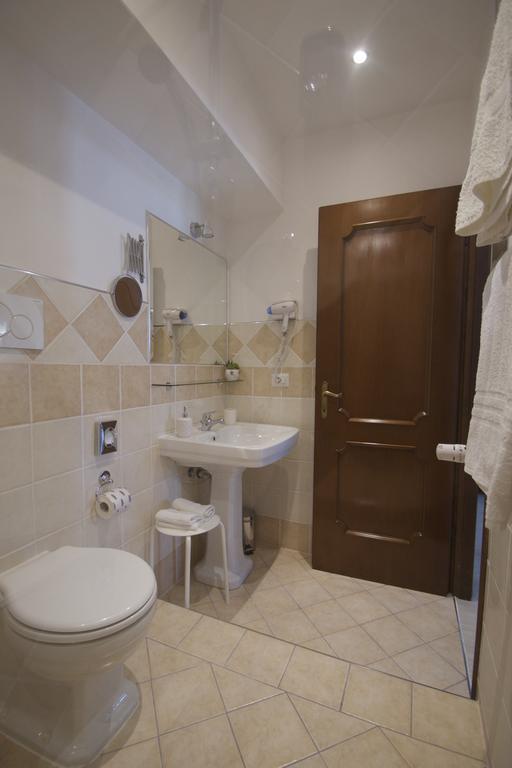 Double Room,186170148:JPEG