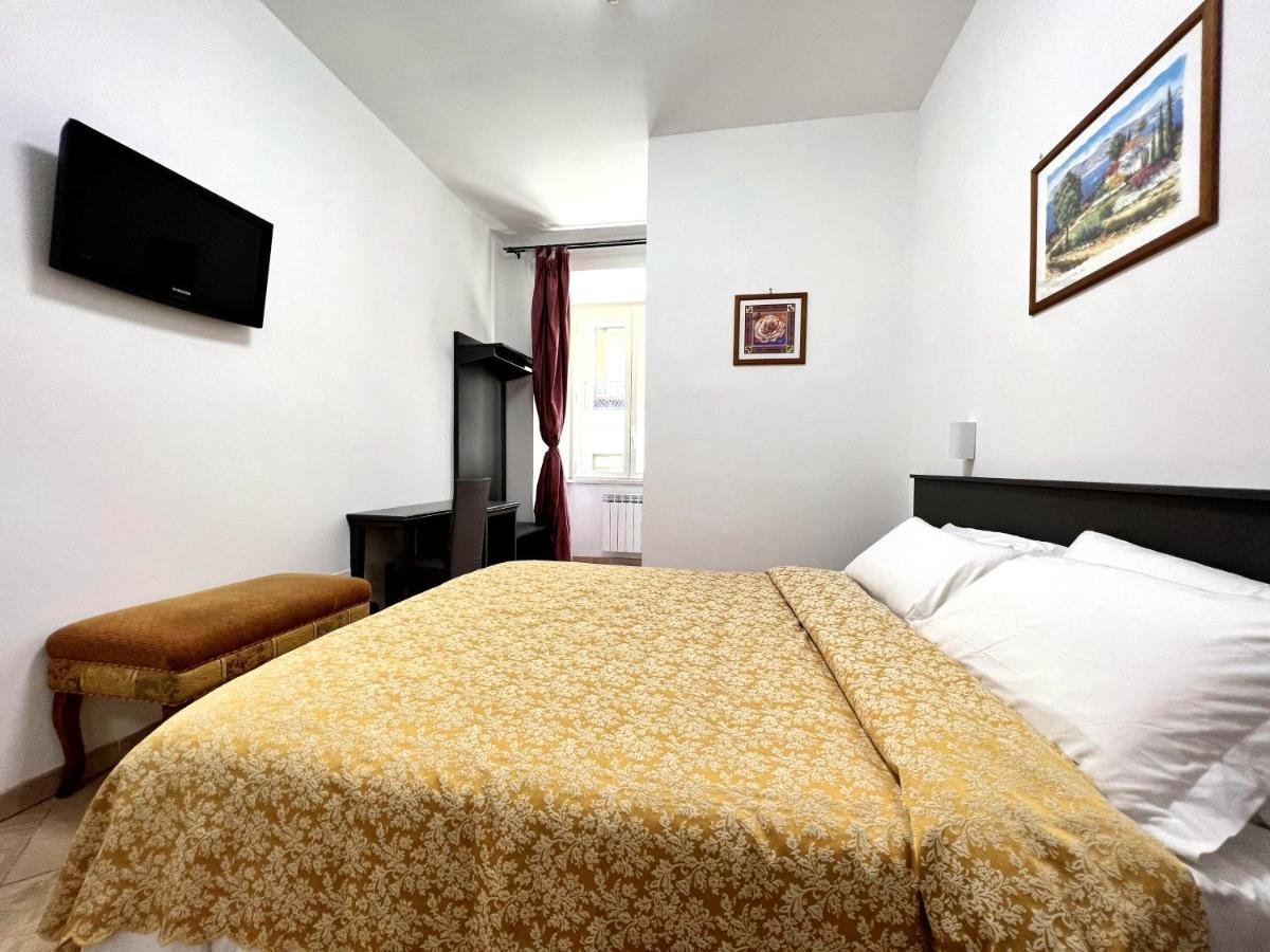 Double Room Private Bathroom