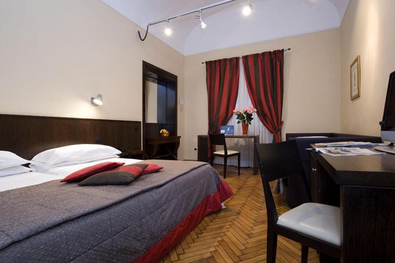 Economy Triple Room