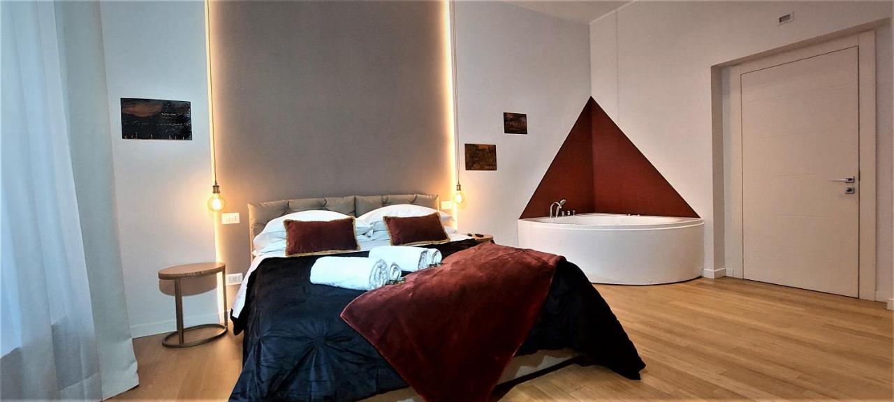 King Room with Spa Bath