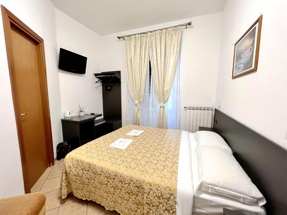 Double Room Private Bathroom