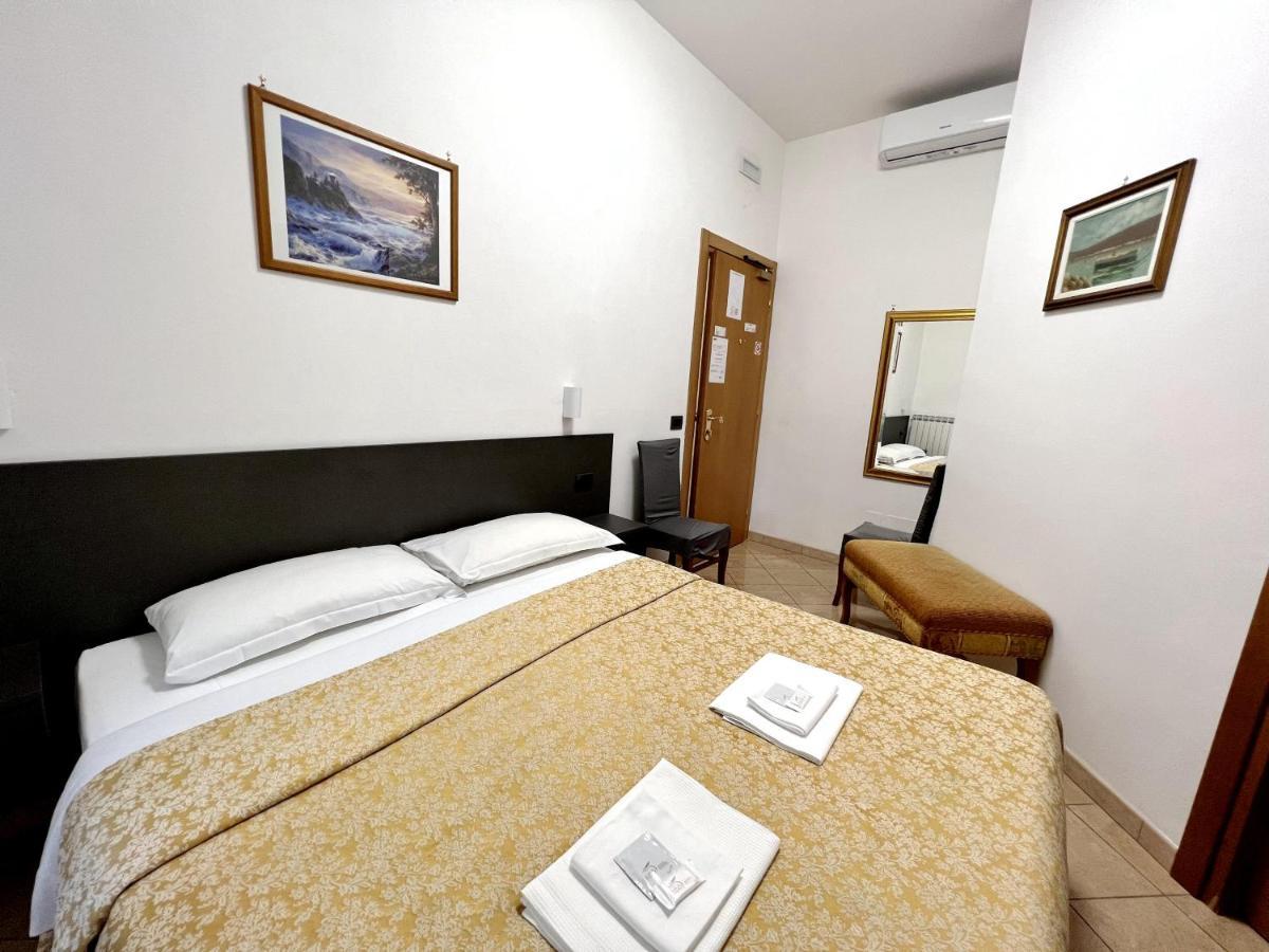 Double Room Private Bathroom