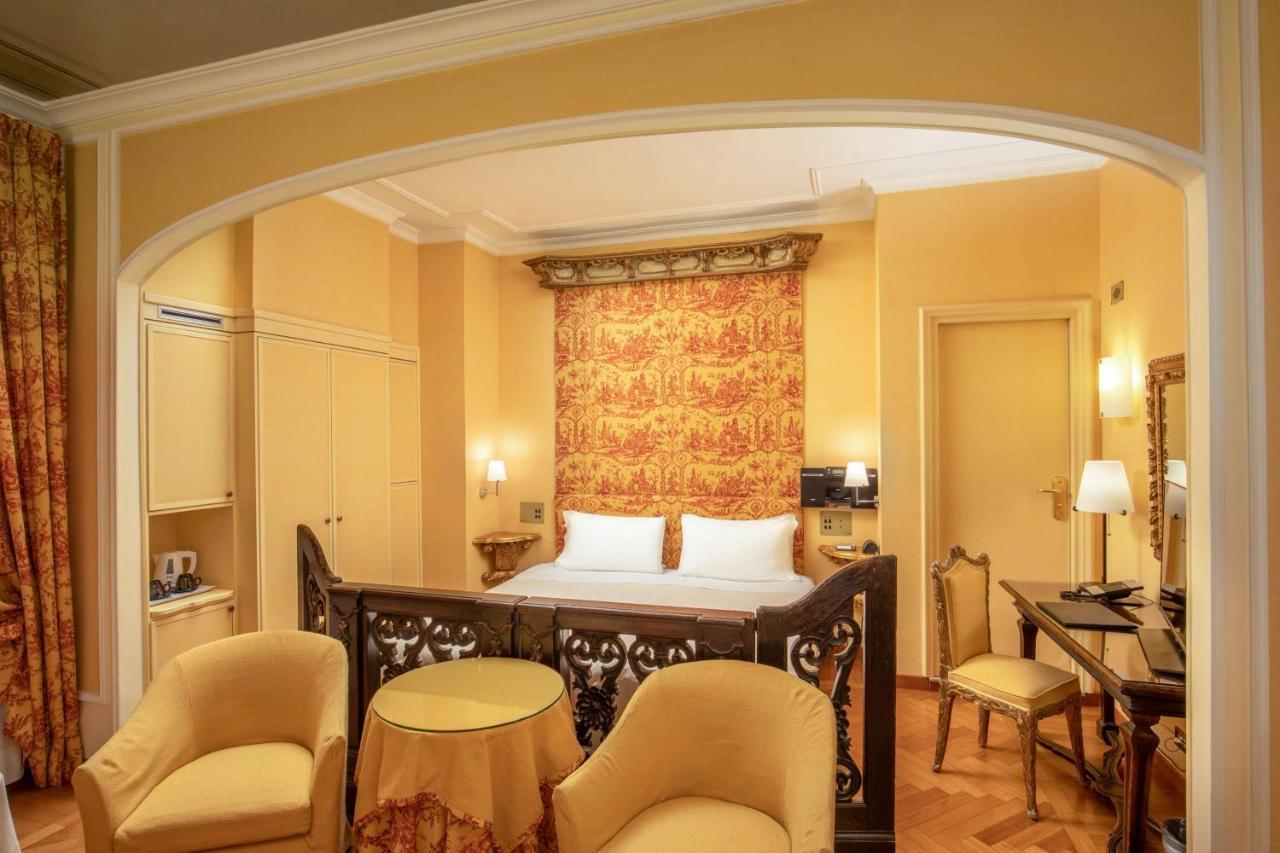 Standard Family Room One Queen Bed Two Single Beds Non-Smoking