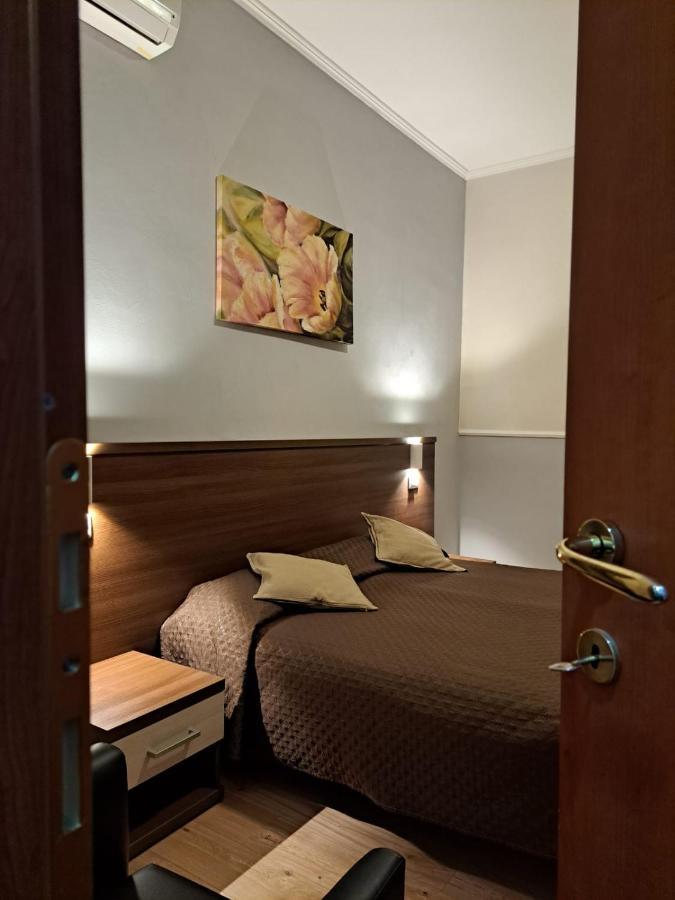 Double Room,1362464315:JPEG