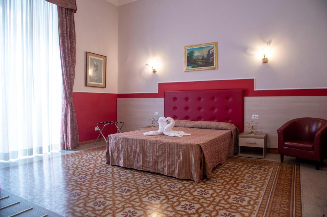 Deluxe Double or Twin Room,1377415376:JPEG