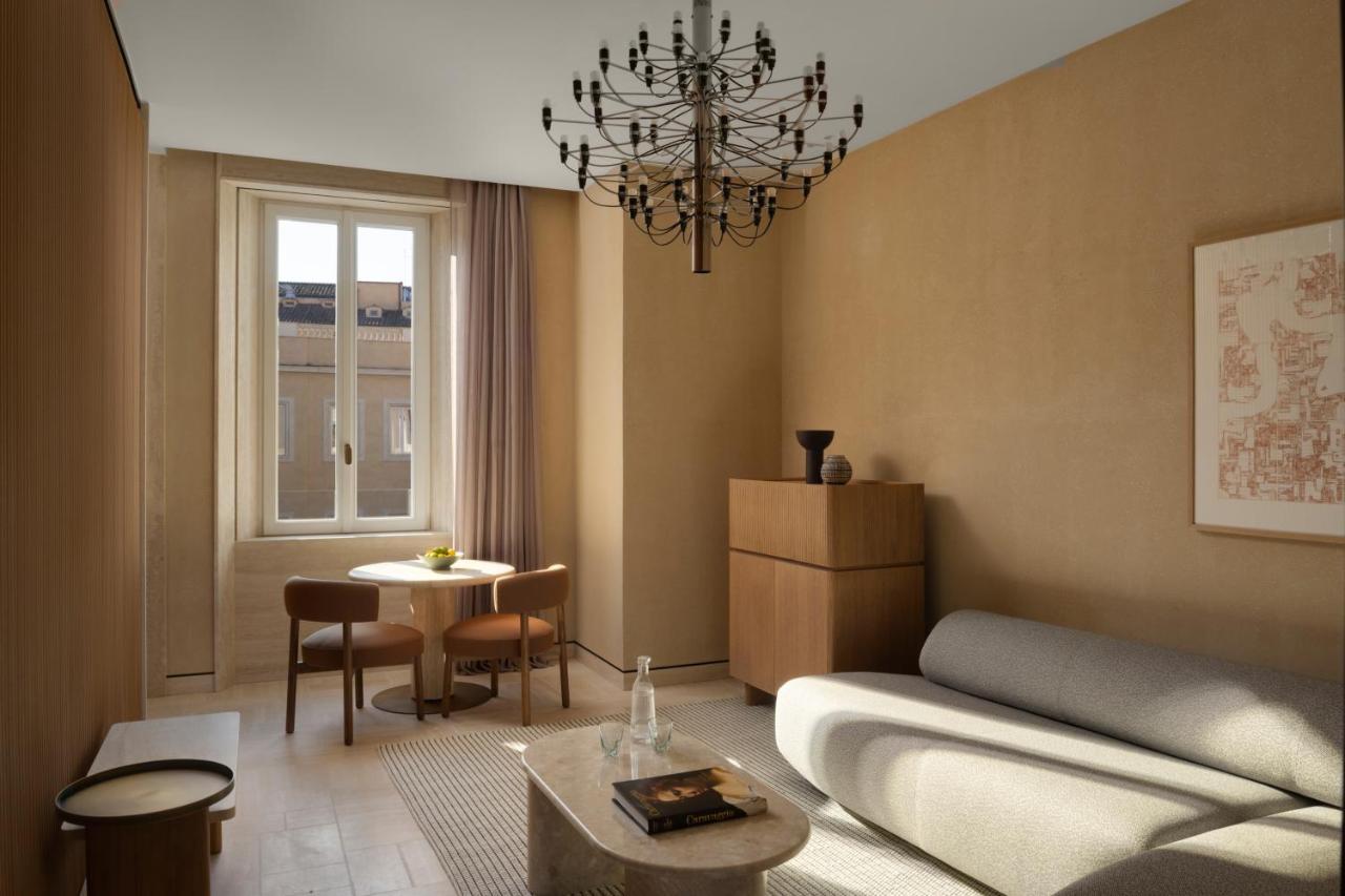 Deluxe Suite,1379052941:JPEG