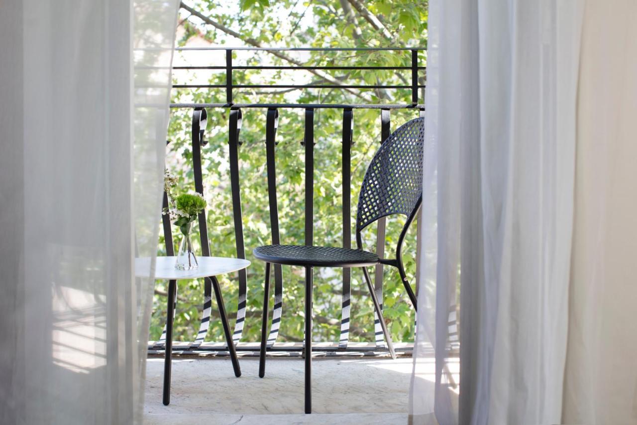 Classic King Room Balcony Cityside