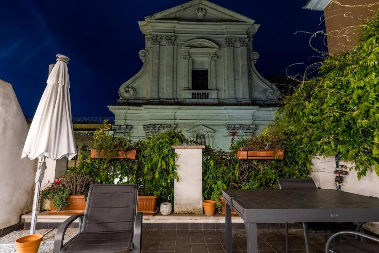 Penthouse on 2 levels Terrace vicolo del Bologna 39