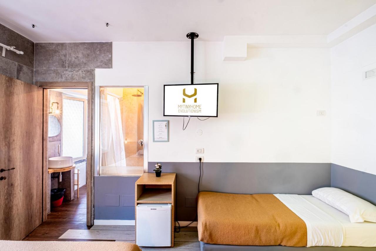 Luxury Triple Room,1403148956:JPEG