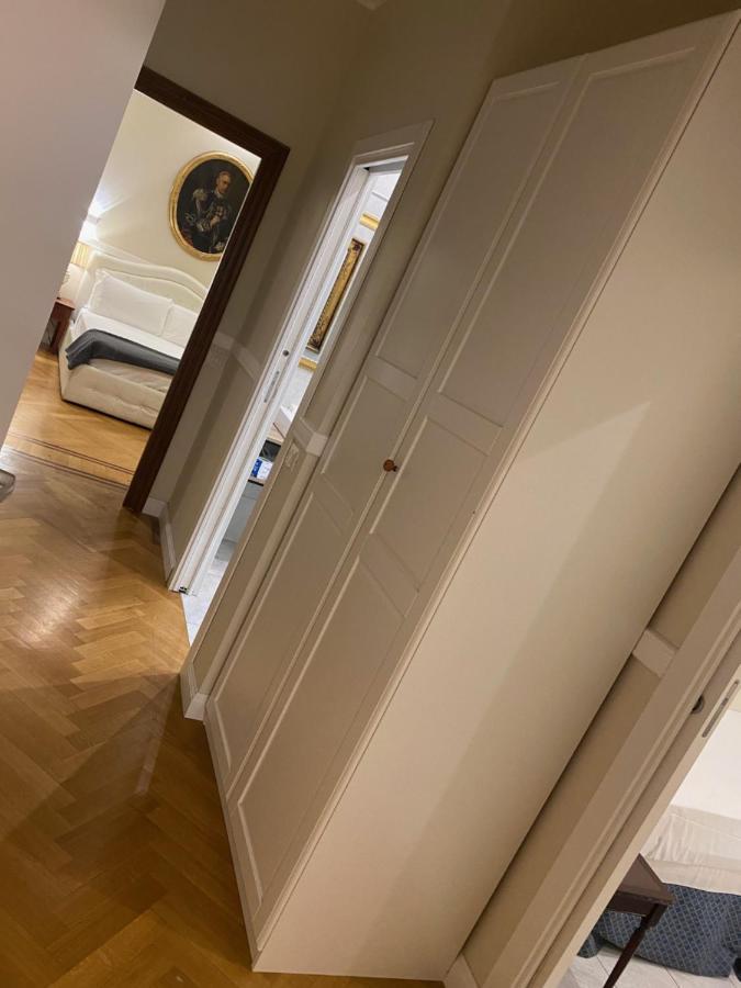 Quintuple Room