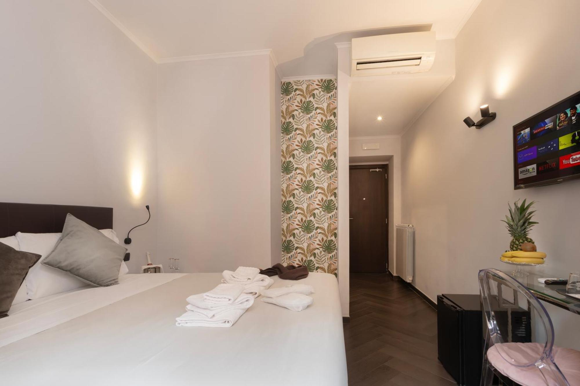 Double Room Private Bathroom