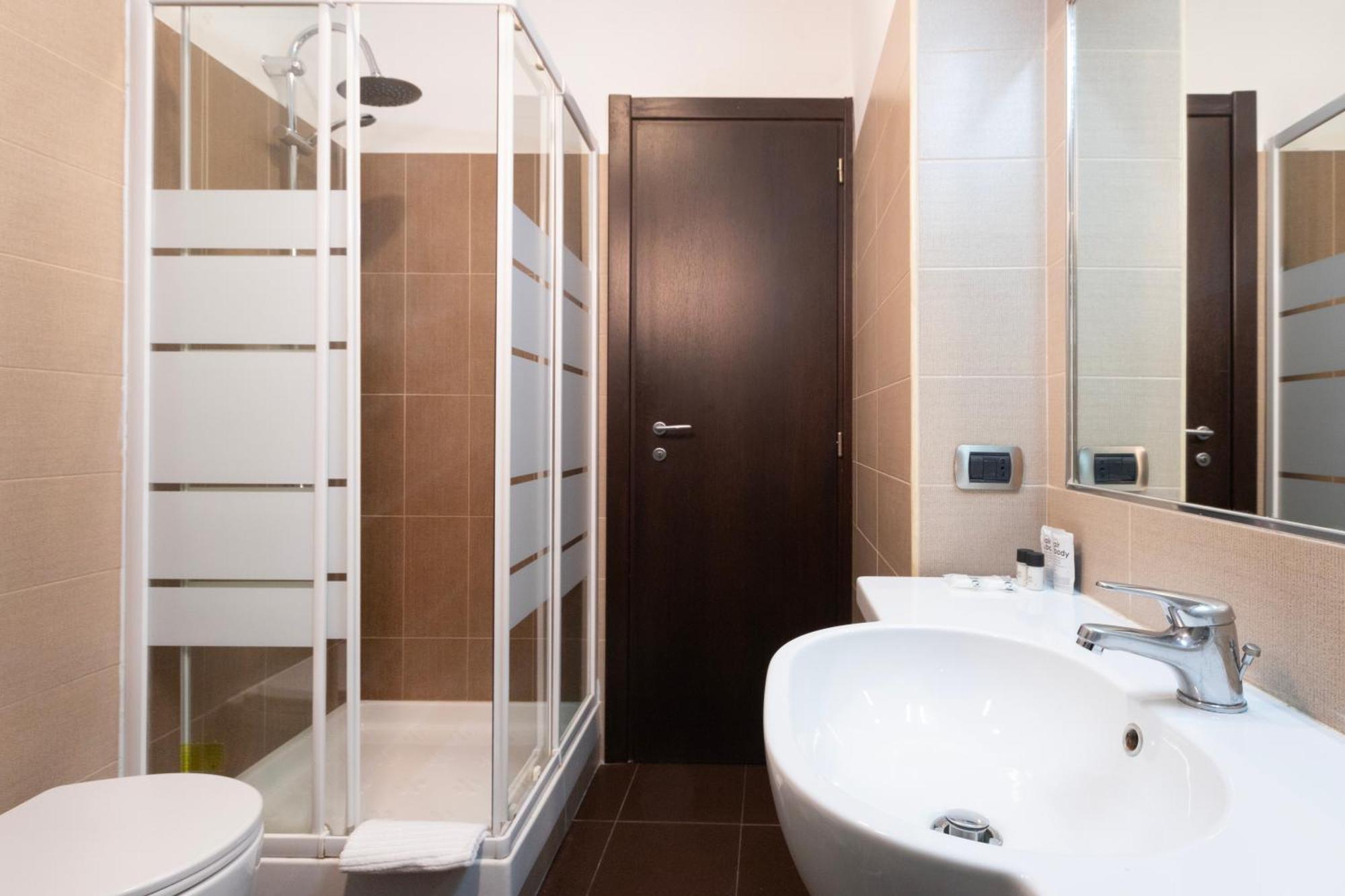 Double Room Private Bathroom