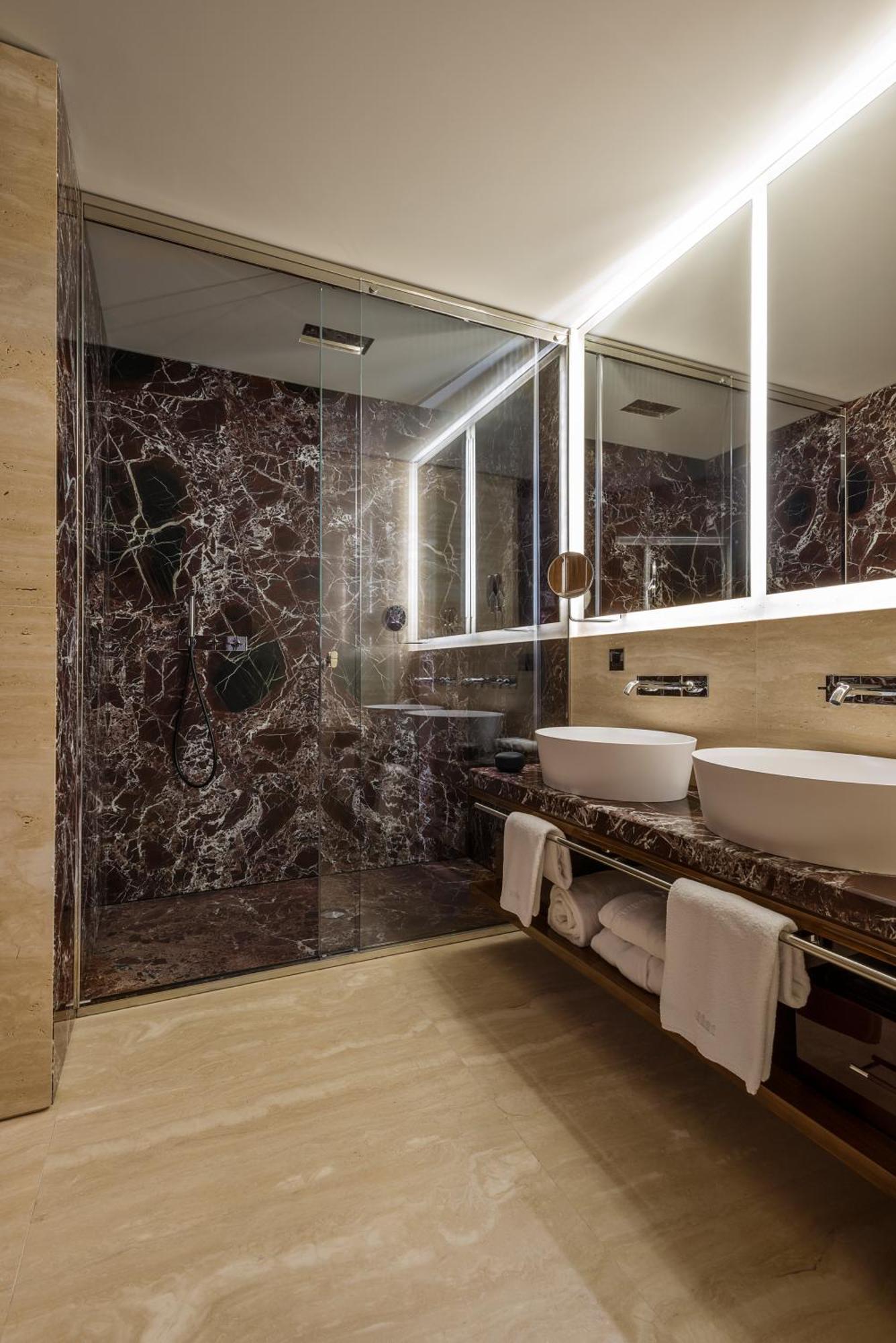 Palazzo Queen Suite 2,1524579907:JPEG