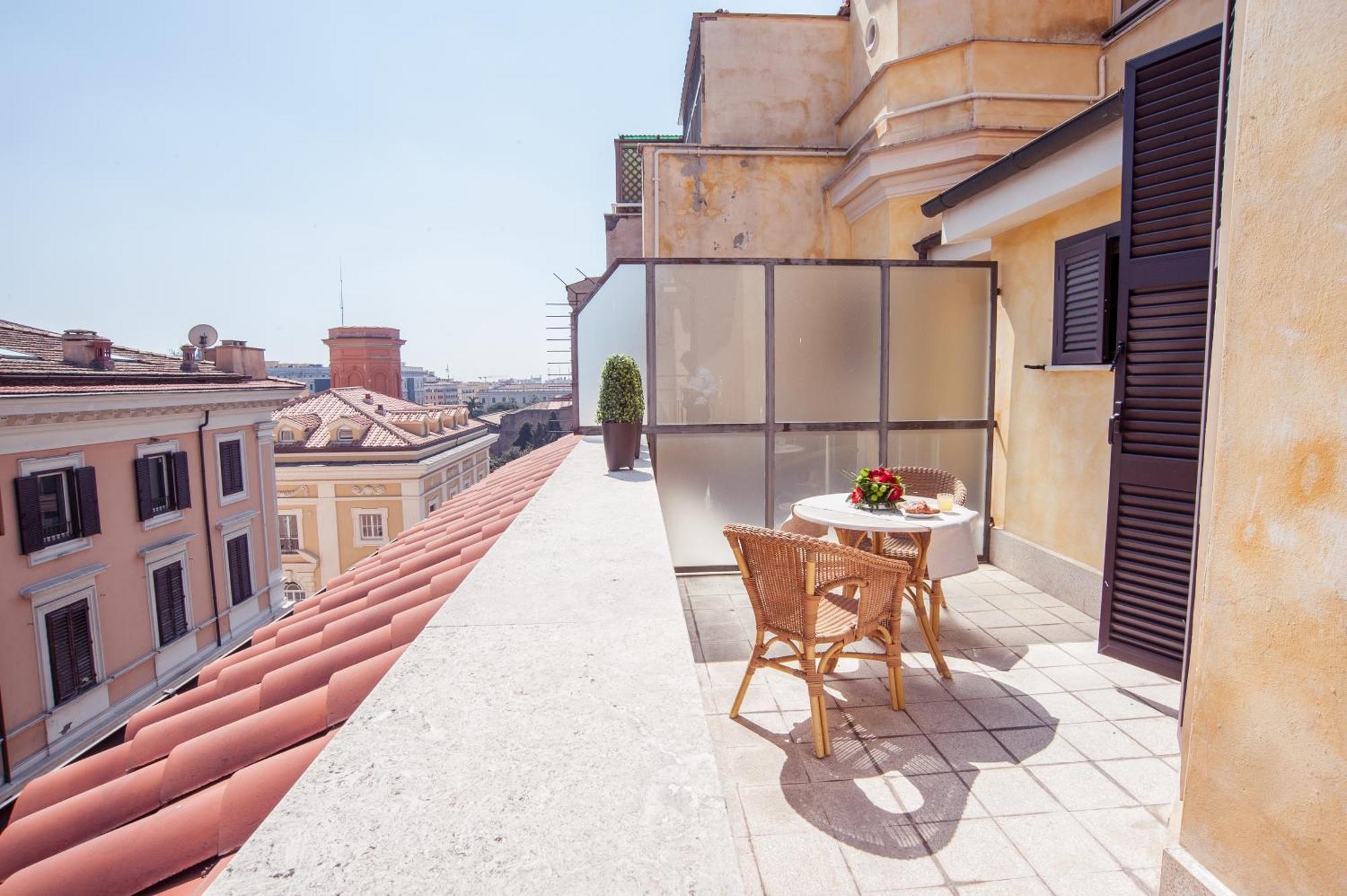 Double or Twin Room with Balcony,1533015046:JPEG