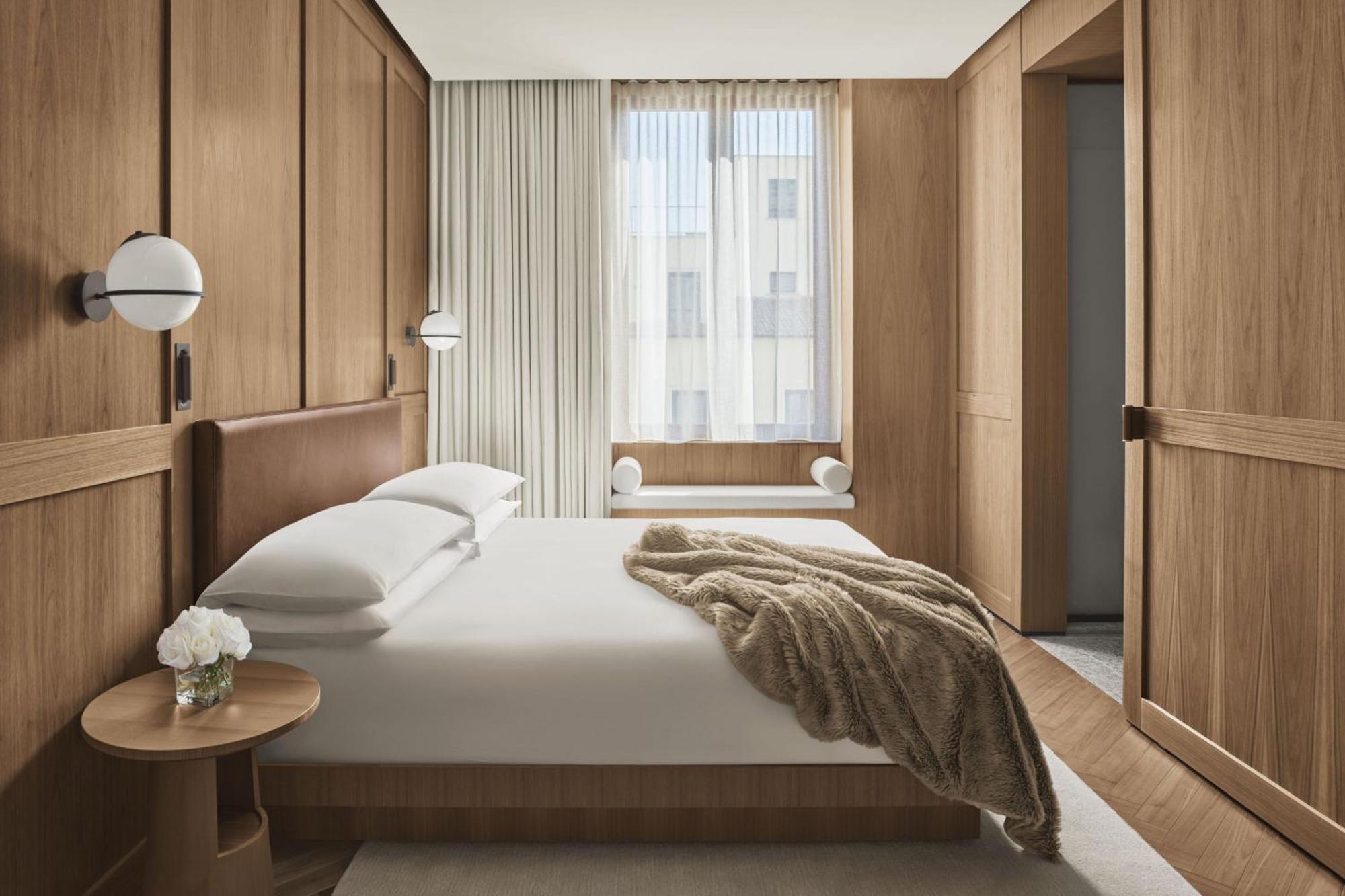 Deluxe King Room,1553142298:JPEG