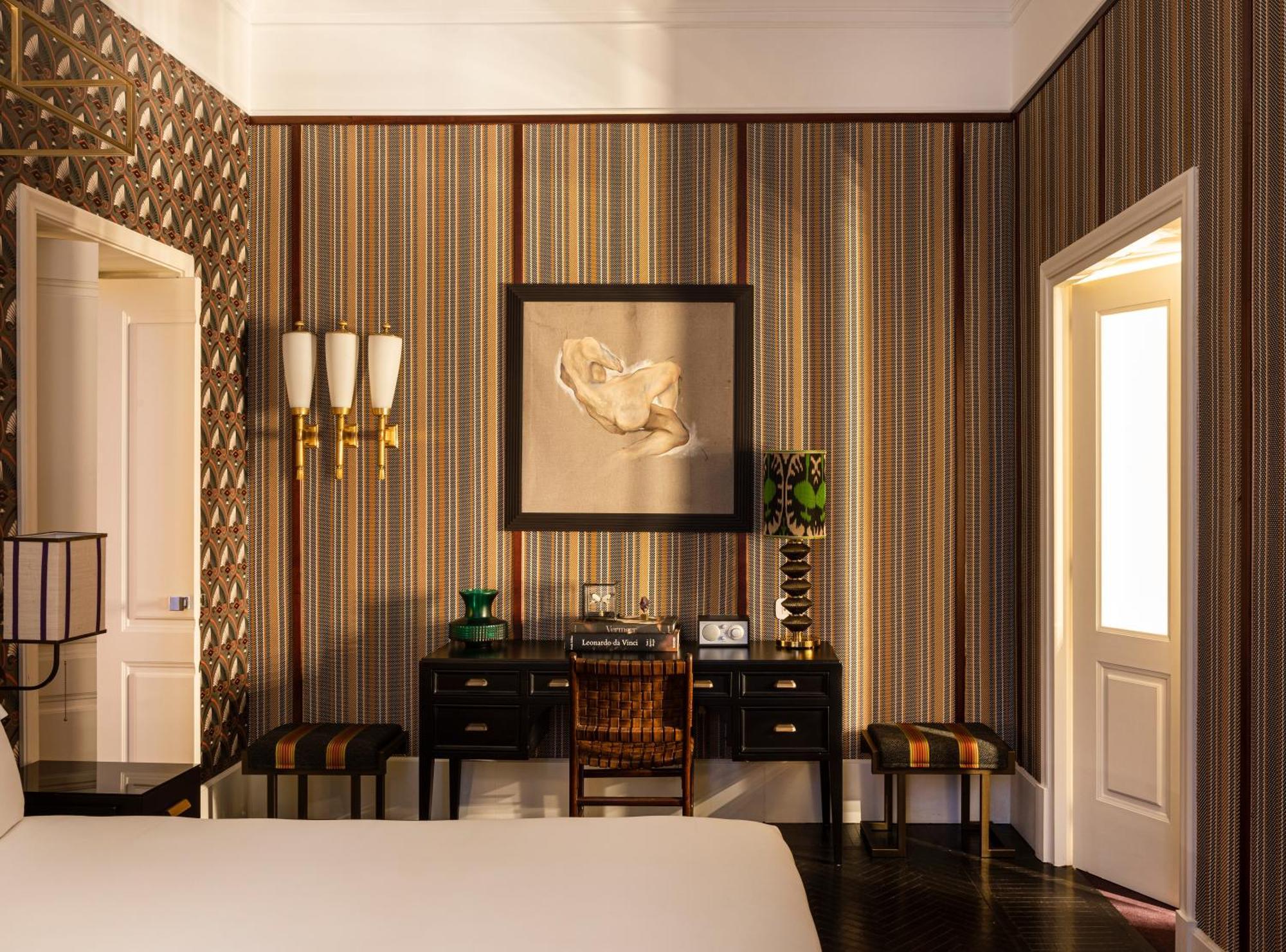Suite with City View