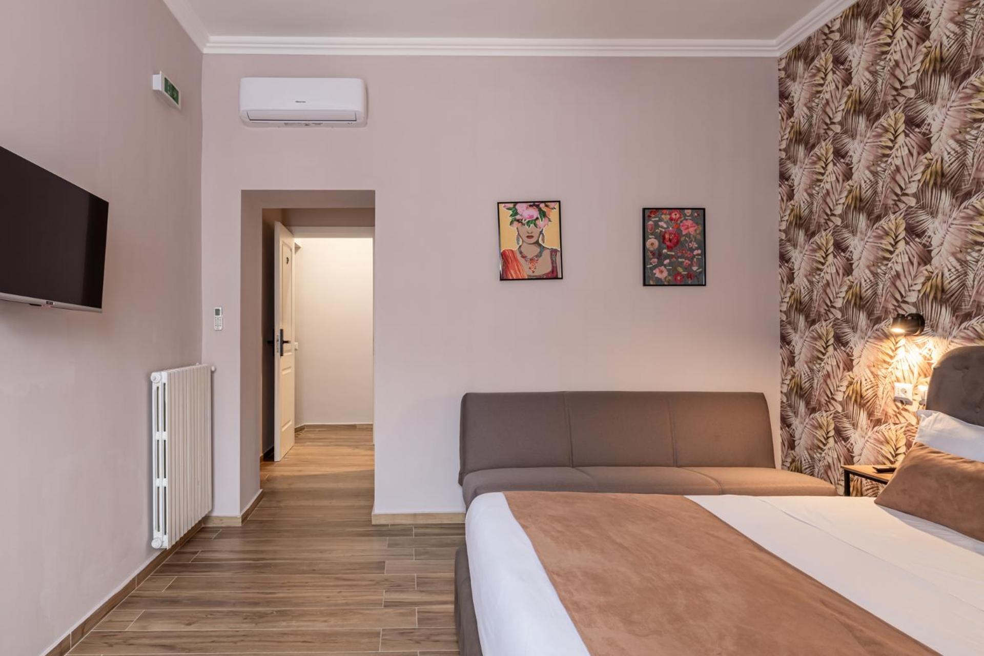 Double Room Private Bathroom