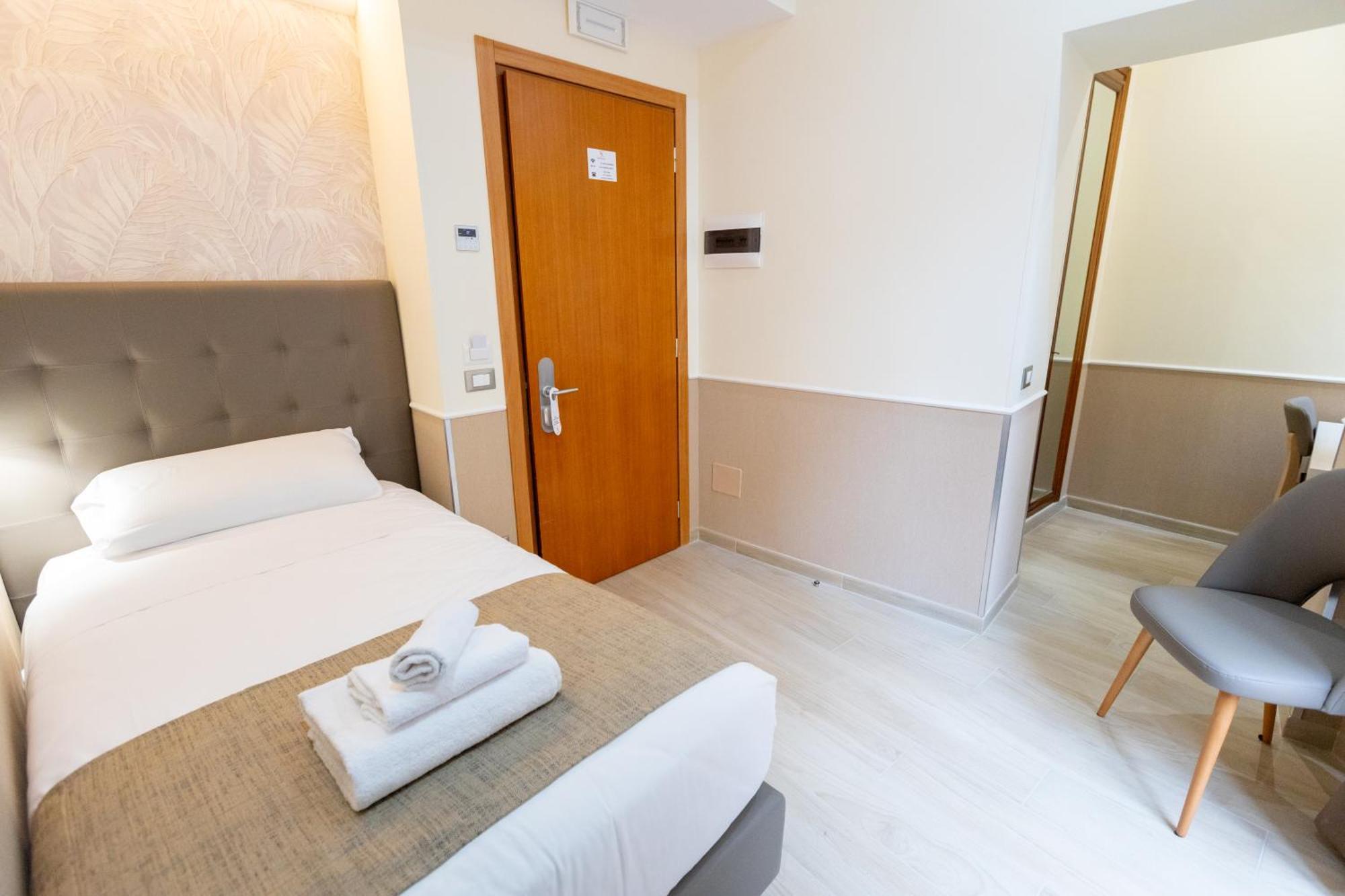 Deluxe Single Room with Balcony