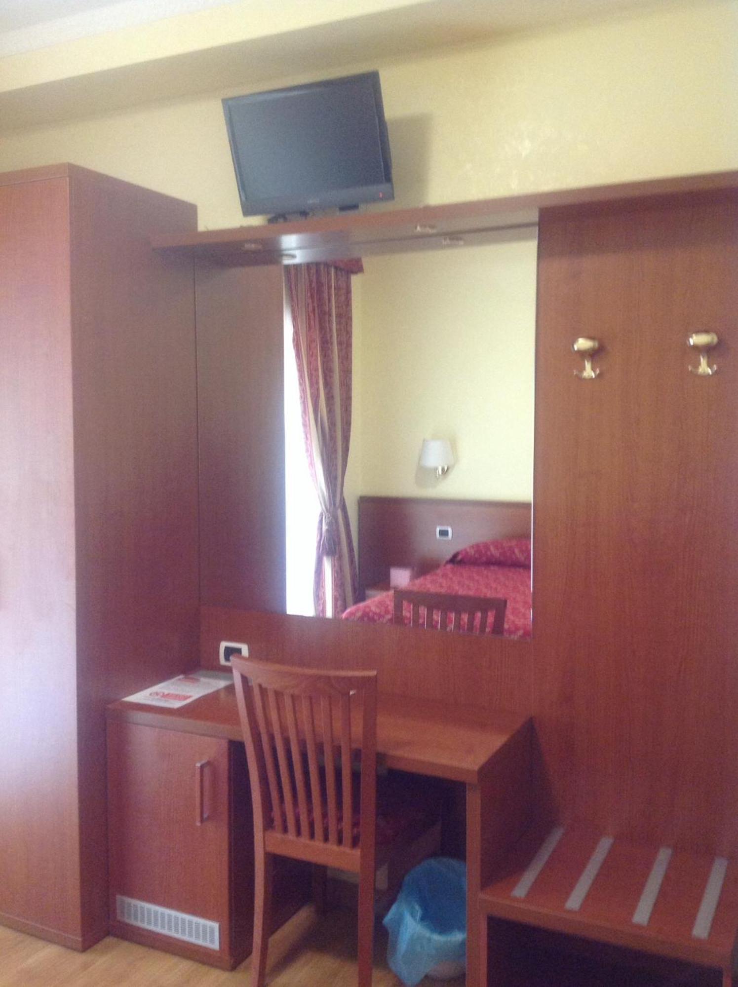Large Single Room