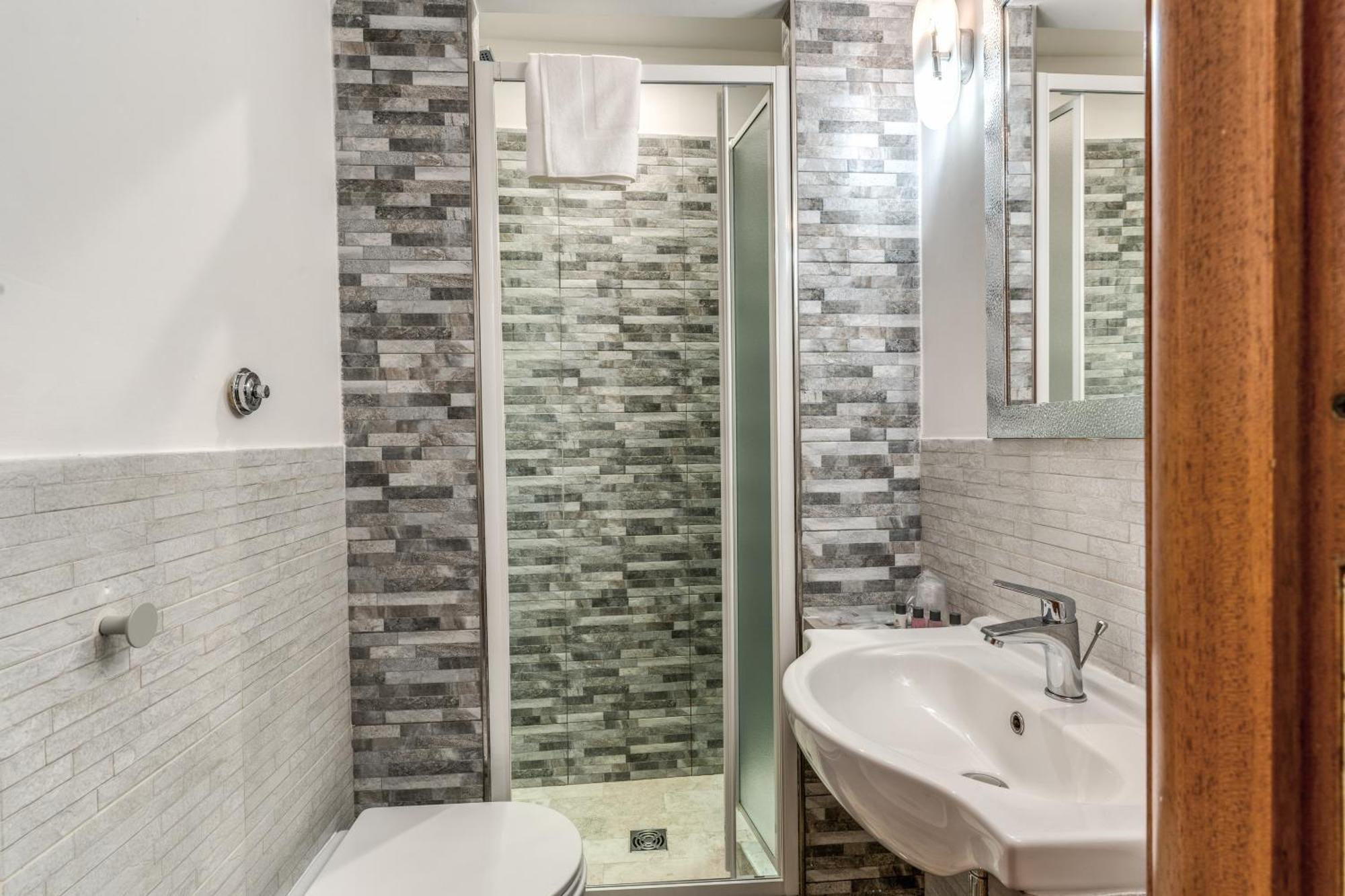 Double or Twin Room,1598892098:JPEG