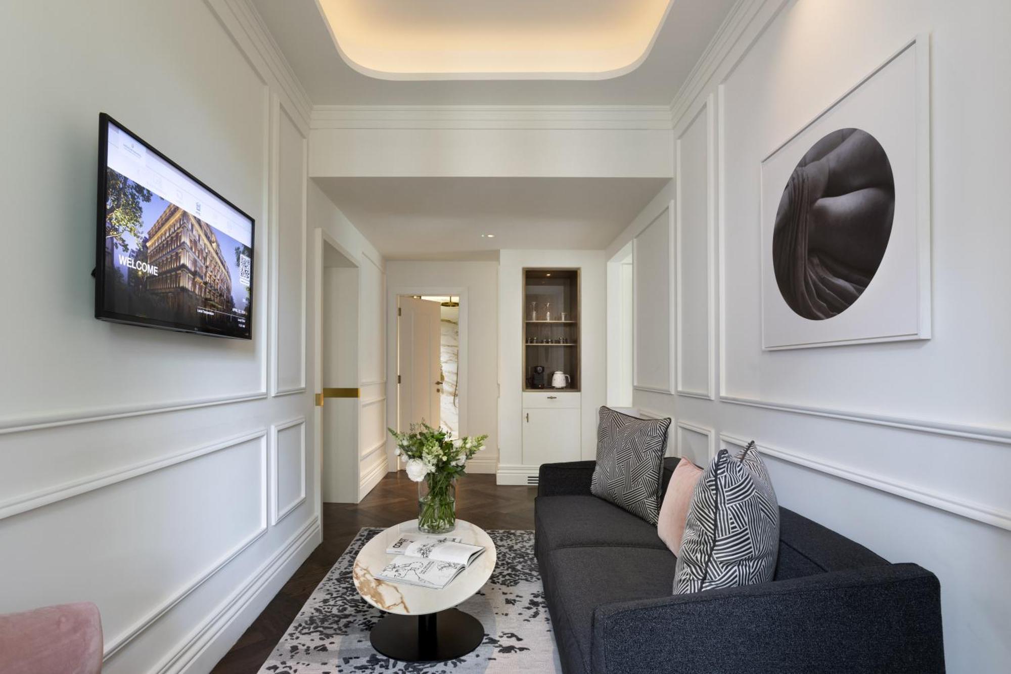 One-Bedroom Suite Street View