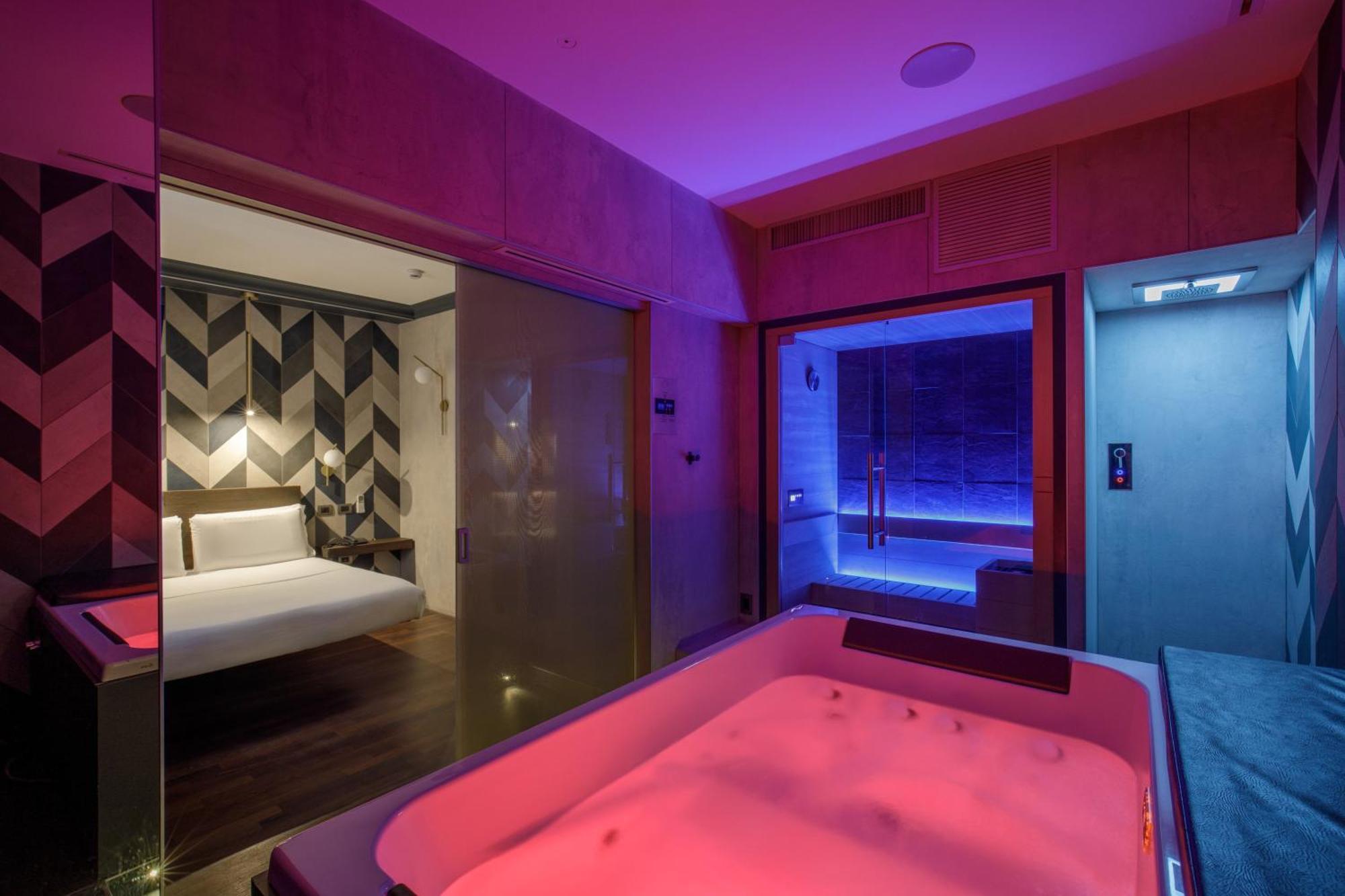 Suite with Private Pool