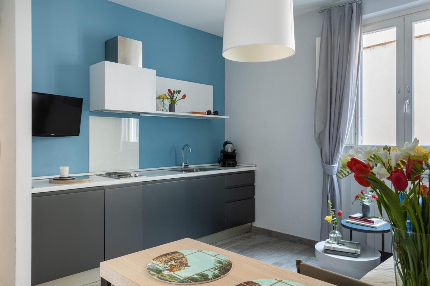 One-Bedroom Deluxe Apartment