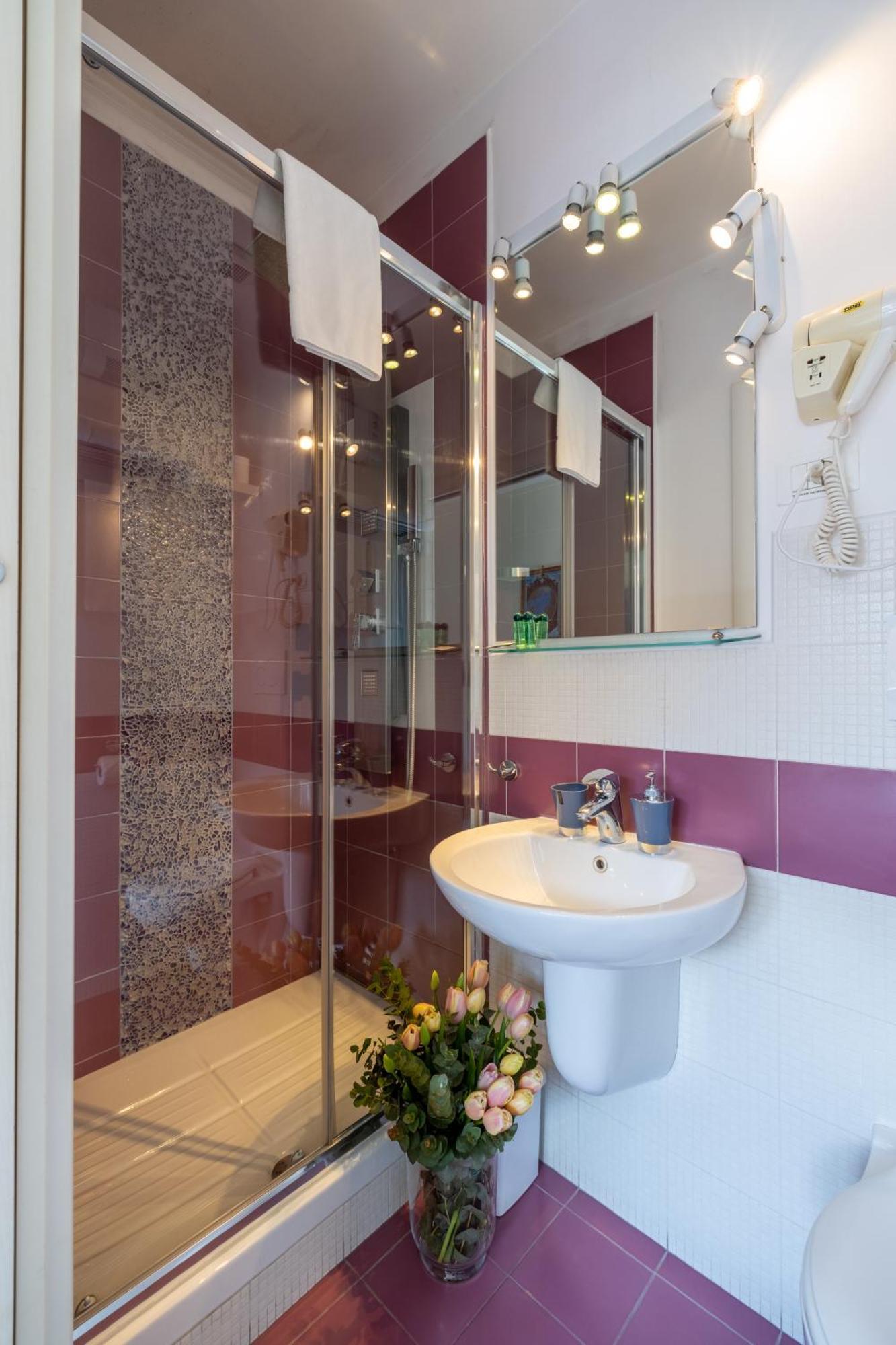 Deluxe Double or Twin Room City View