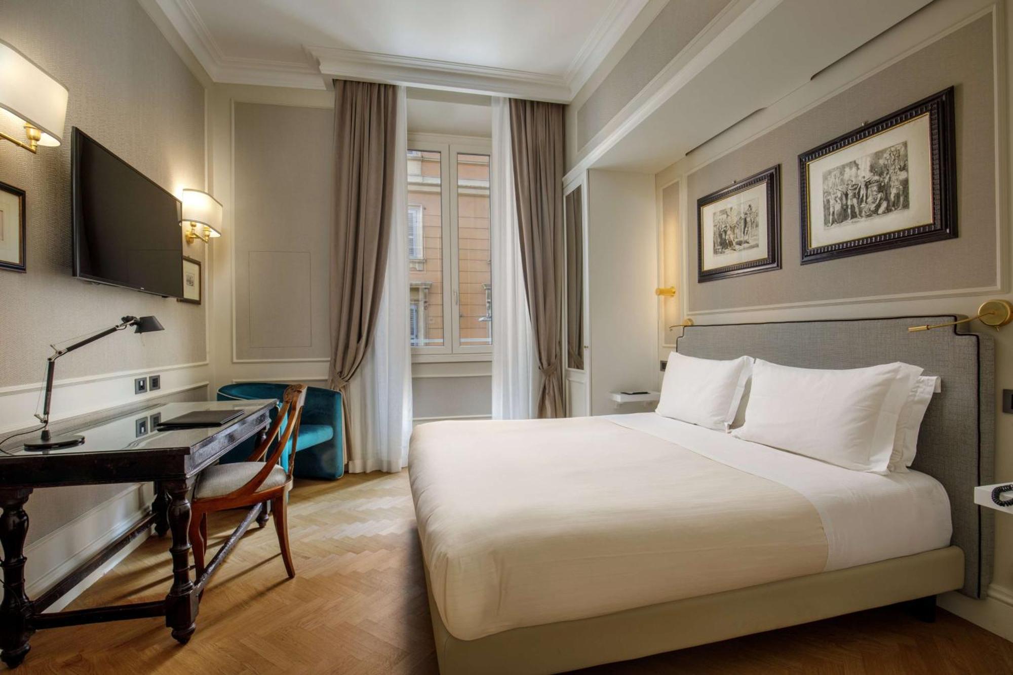 Family Room One King Bed One Queen Bed Non-Smoking