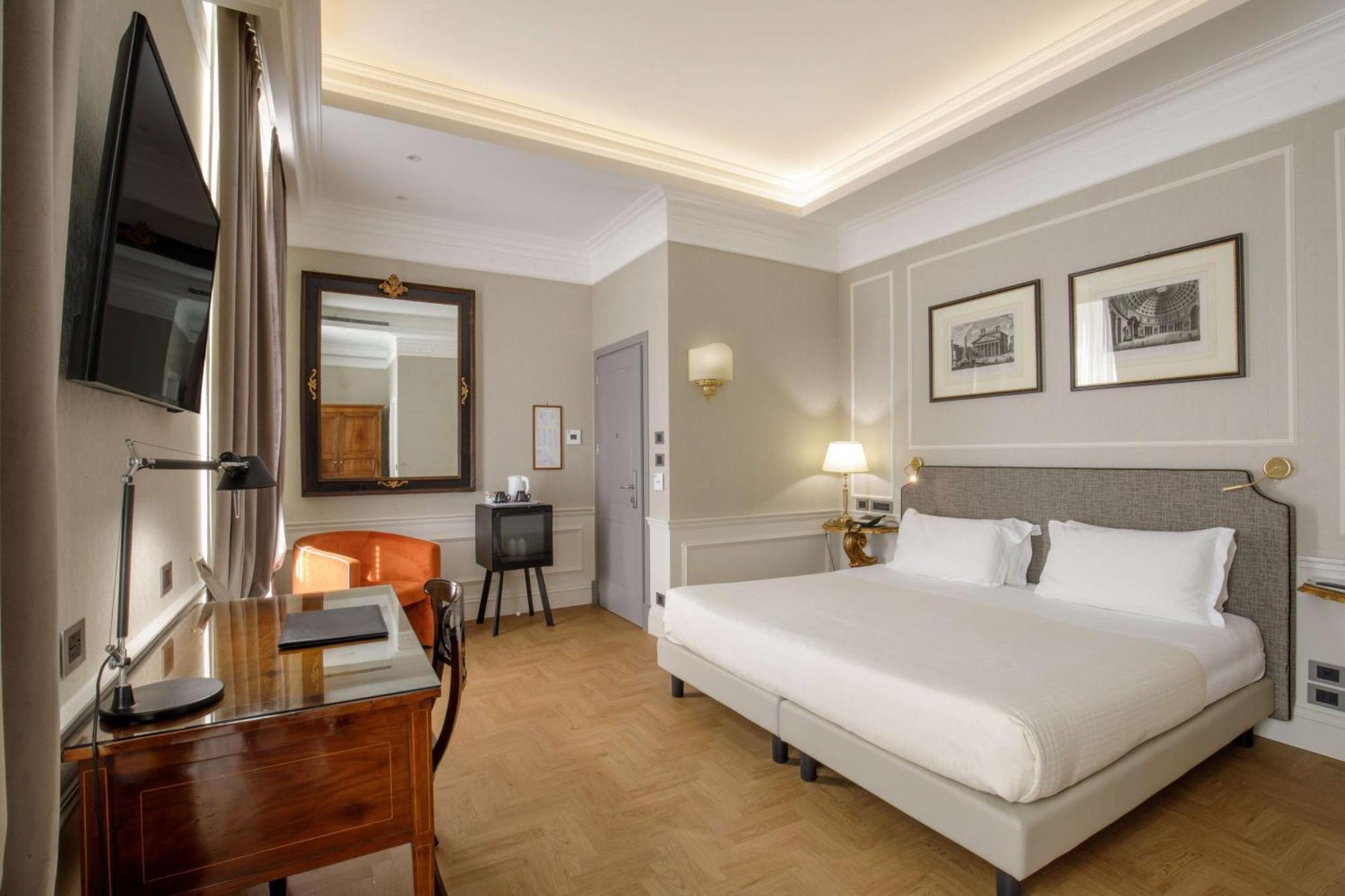 Family Room One King Bed One Queen Bed Non-Smoking