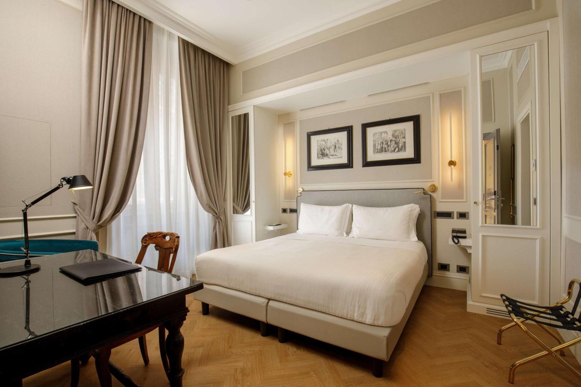 Family Room One King Bed One Queen Bed Non-Smoking