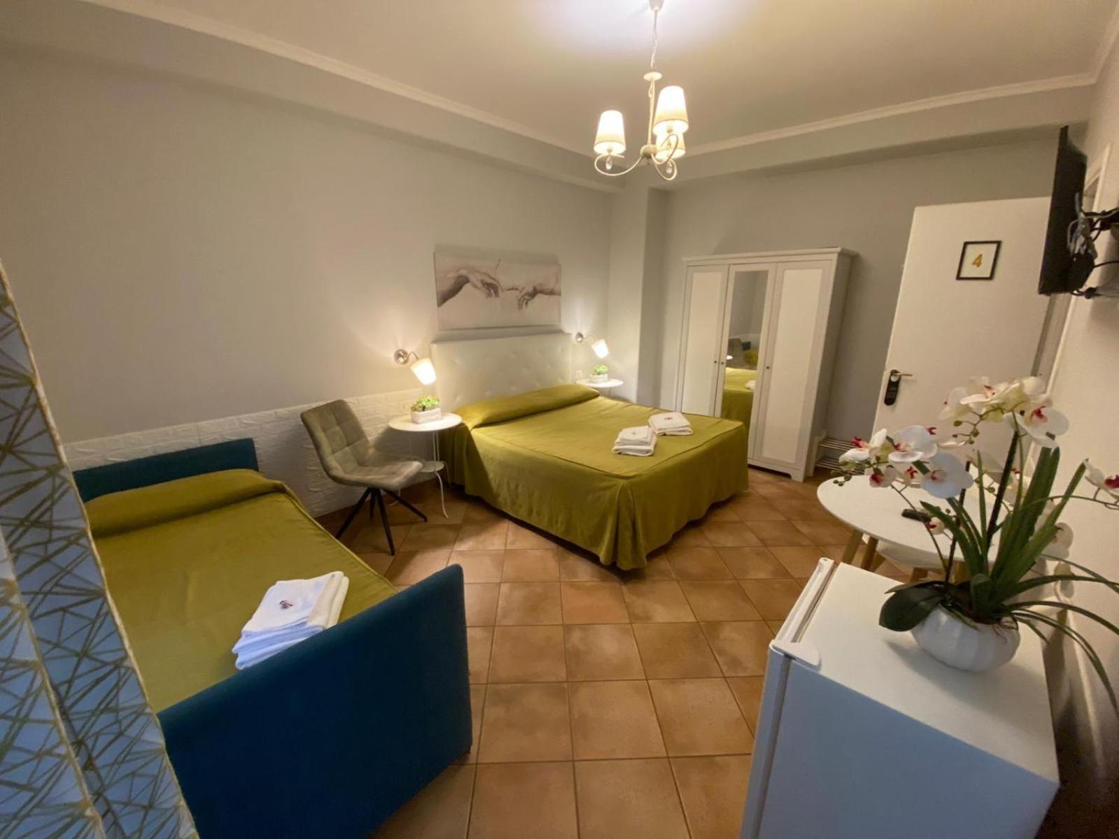 Basic Triple Room