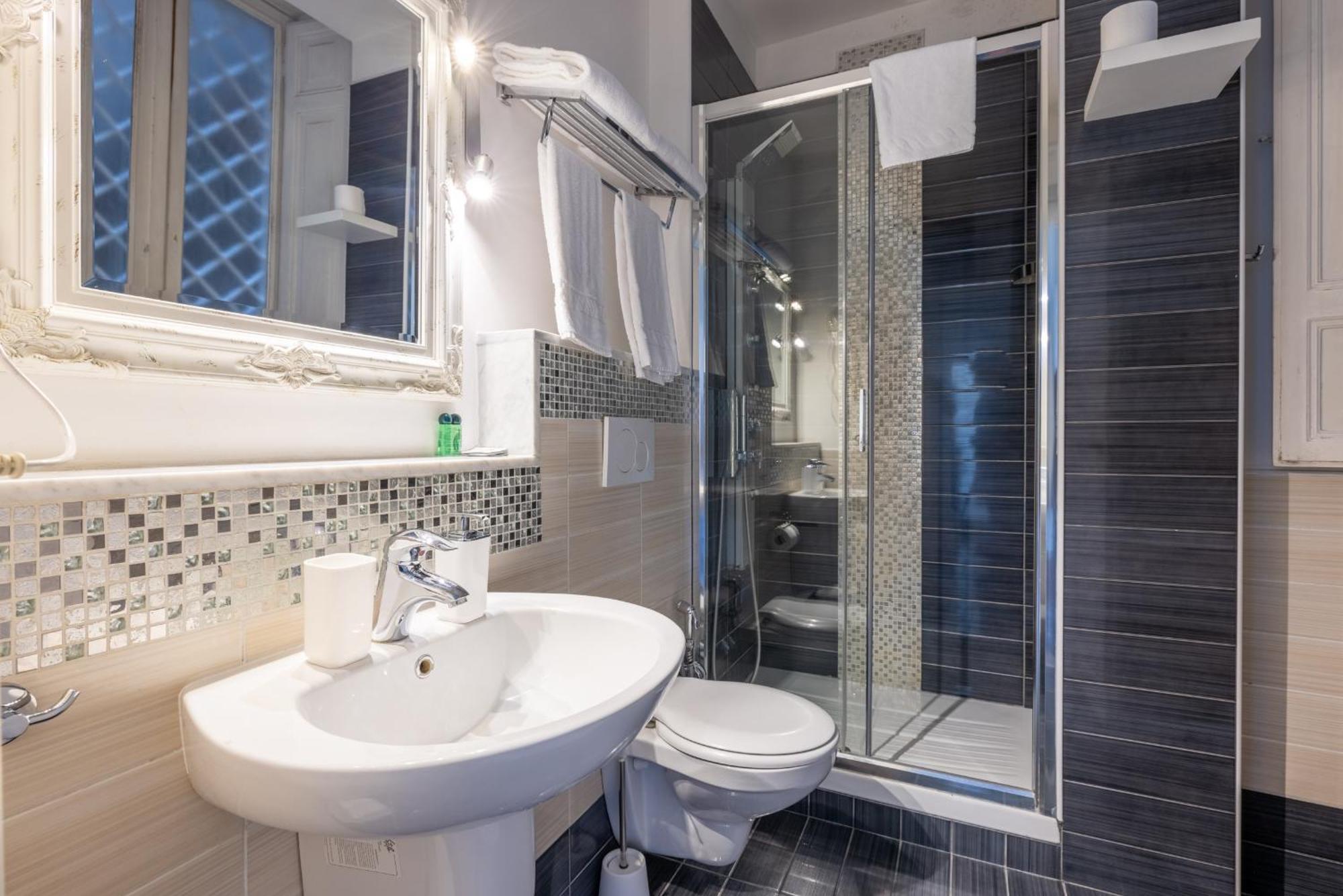 Deluxe Double or Twin Room City View